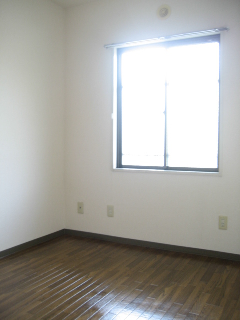 引地台ハイツ0102号室 洋室１　※別号室の参考写真です(現況優先・仕様違いの場合あり)