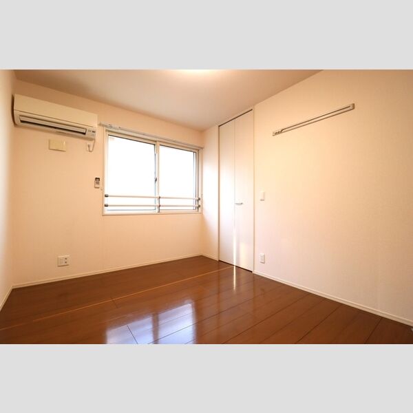 フローラ305号室 洋室