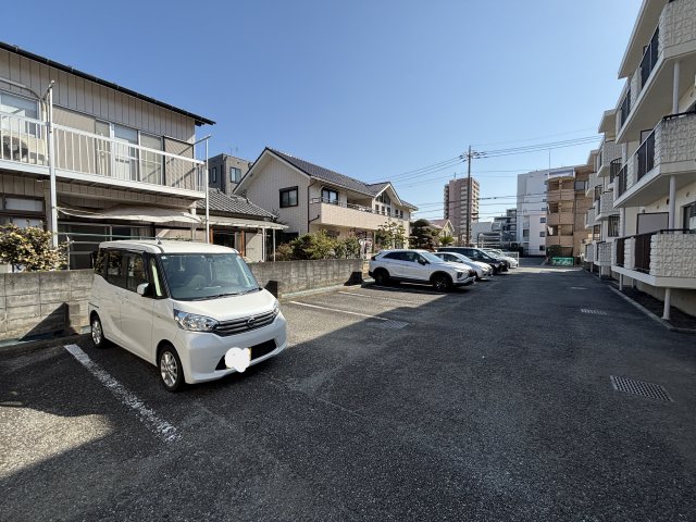 パストラル清新 駐車場