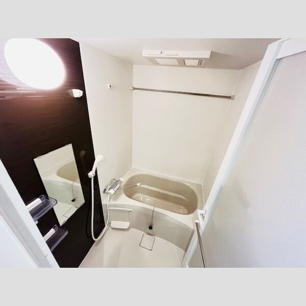 ファンディ平塚803号室 バス