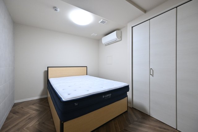 Apartment小石川後楽園1階 洋室2/家具・小物はイメージです 