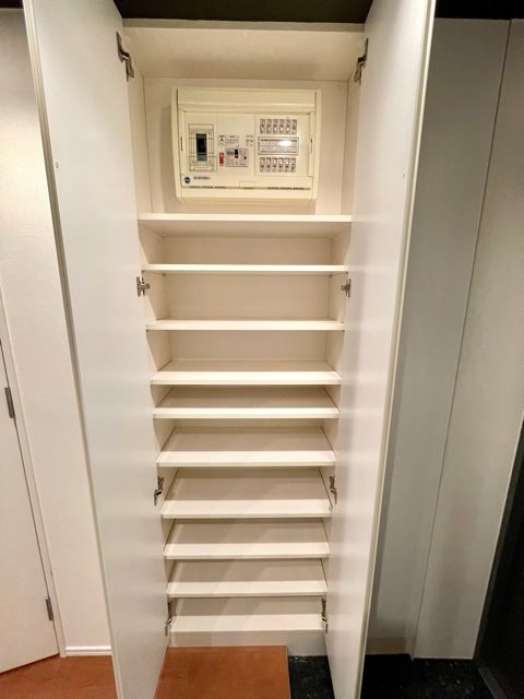 レジディア芝浦ＫＡＩＧＡＮ4階 収納