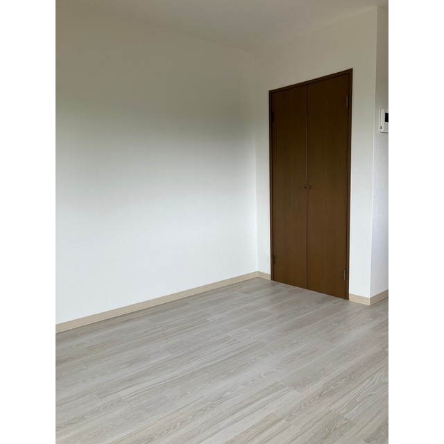 メゾン榎木町301号室 洋室