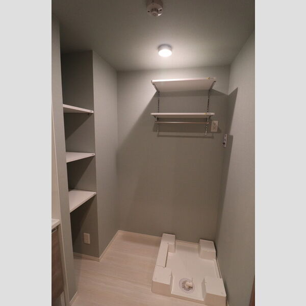 マルシェル館浦和美園303号室 室内洗濯機置き場