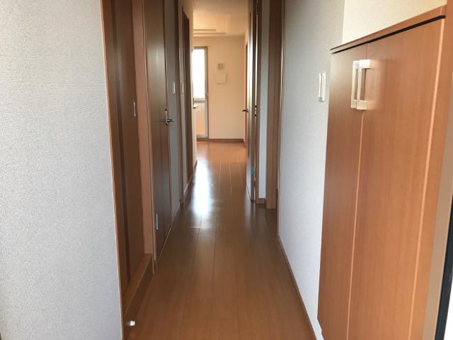 サニーレジデンス 玄関