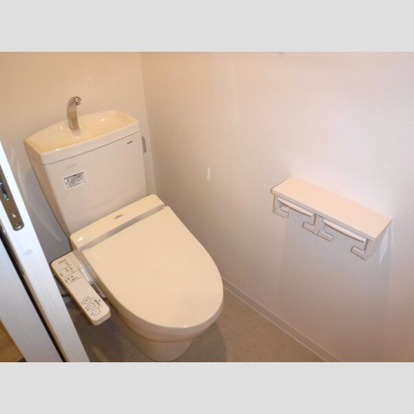 1/6th　ワンシックス 温水洗浄暖房便座