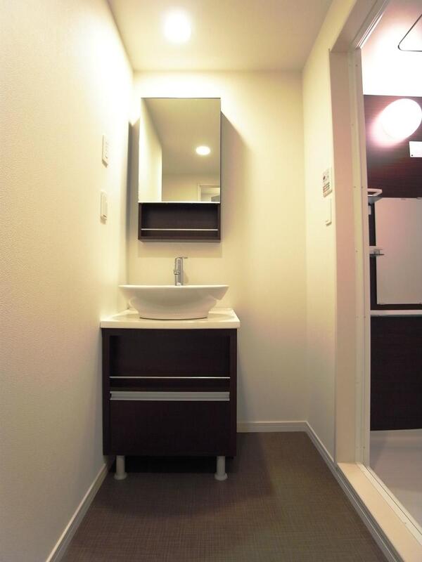 リブリ・コンソラトゥール1階 洗面