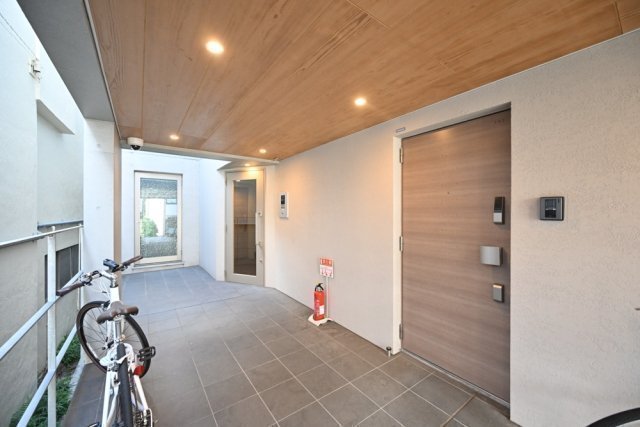 Ruygo神楽坂3階 エントランス