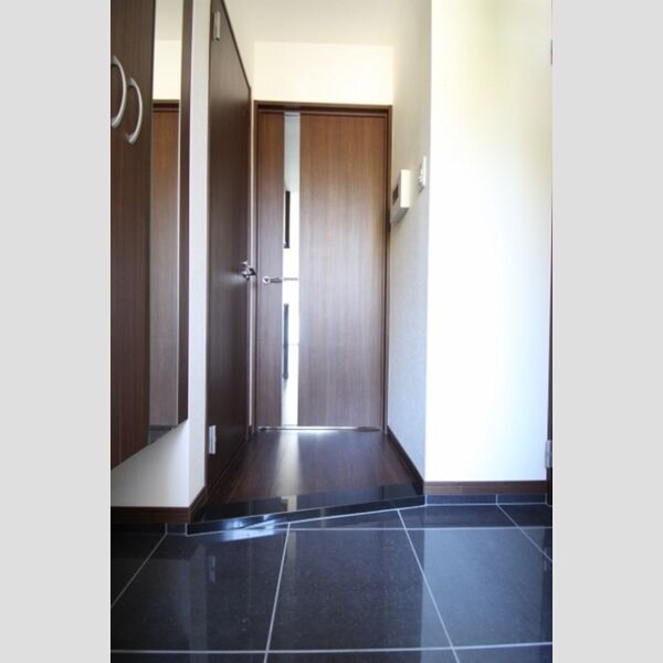 第7山洋ビル 玄関