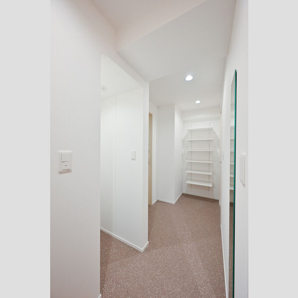 ロイジェント西新井0507号室 同建物別部屋の参考画像