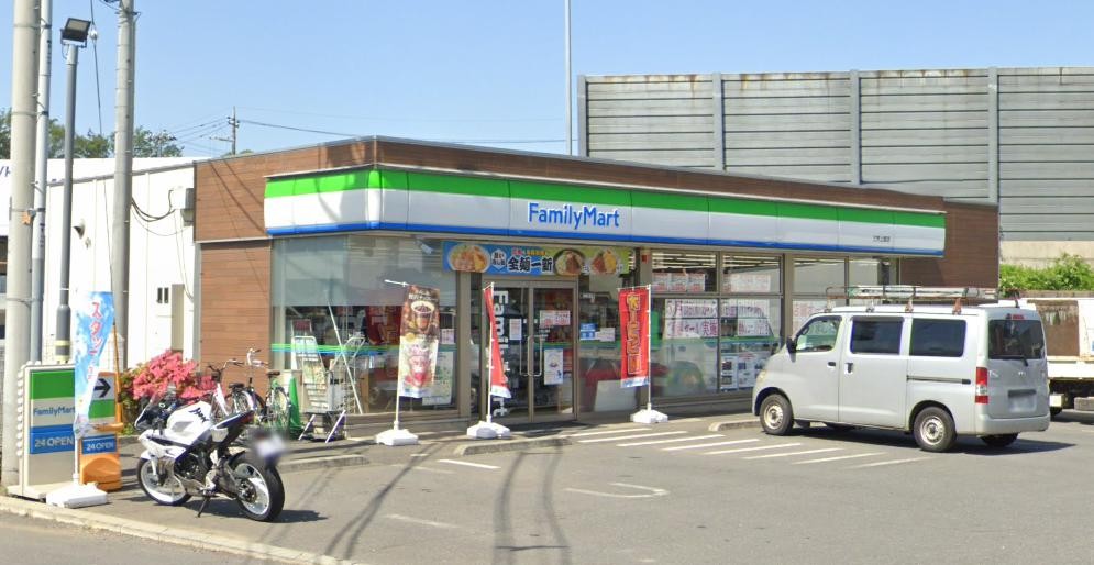大井武蔵野戸建て 【コンビニエンスストア】ファミリーマート 三芳上富店まで191ｍ