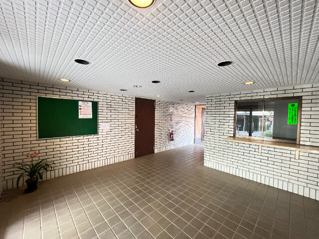 ヴェリテ三園2階 ロビー