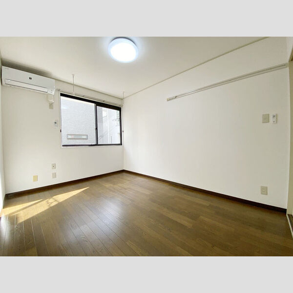 どみいるみずの 102号室　洋室