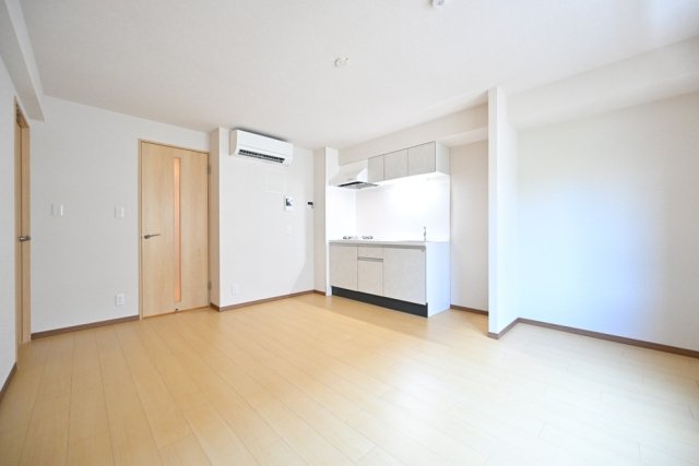 ＣＥＮＴＲＡＬ　ＧＡＲＤＥＮ　ＲＥＳＩＤＥＮＣＥ　ＴＯＫＹＯ2階 リビング