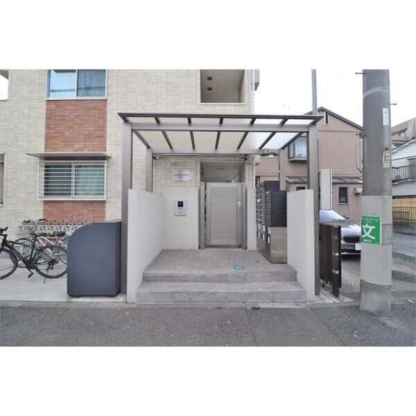 シエル弘明寺202号室 エントランス