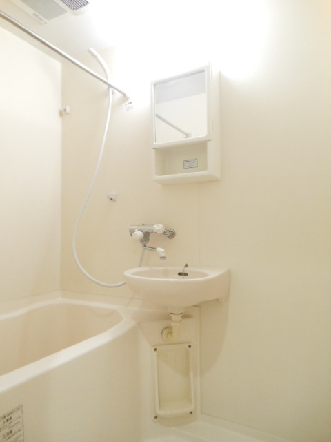 ガラ・シティ駒沢大学 浴室乾燥機付バス