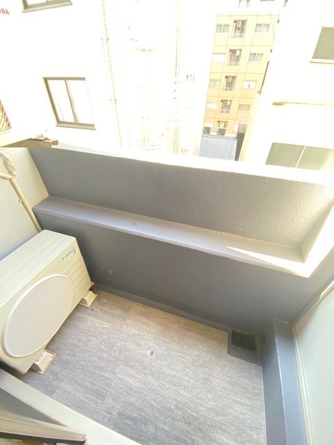 レジディア神田 バルコニー