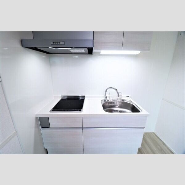 Nanala緑町 キッチン(2口IHコンロ)