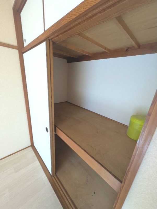 兼六コーポ滝山2階 収納