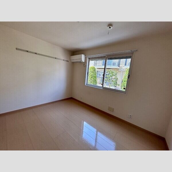 クレール津田沼102号室 洋室