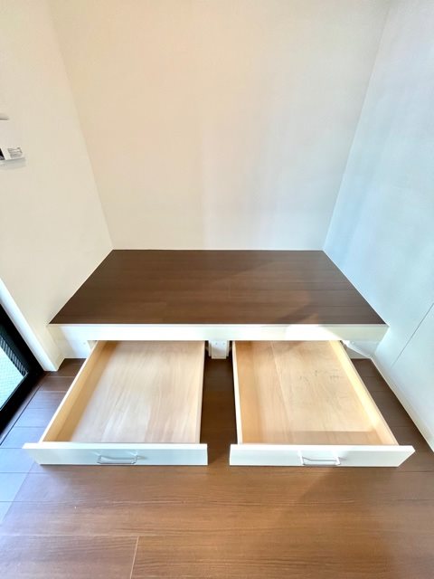 レジディア市谷薬王寺6階 収納