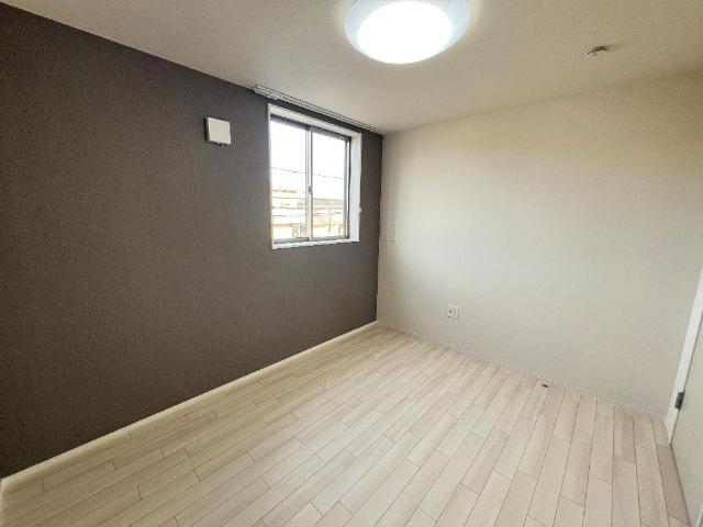 アドニス203号室 洋室