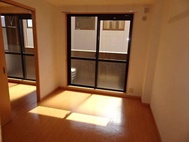 サクラスクェア 洋室