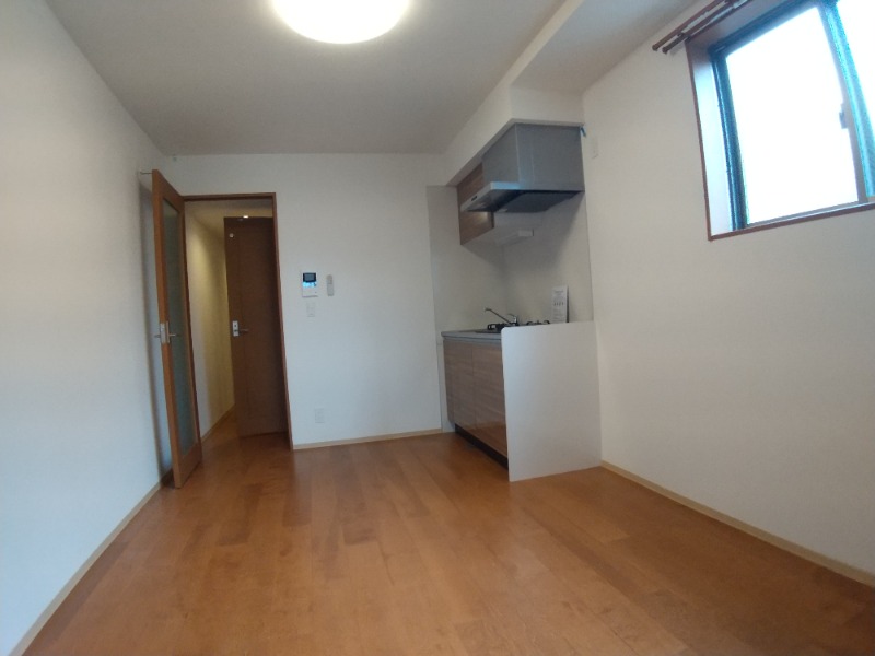 ロイヤルヒルズ成増3階 内観