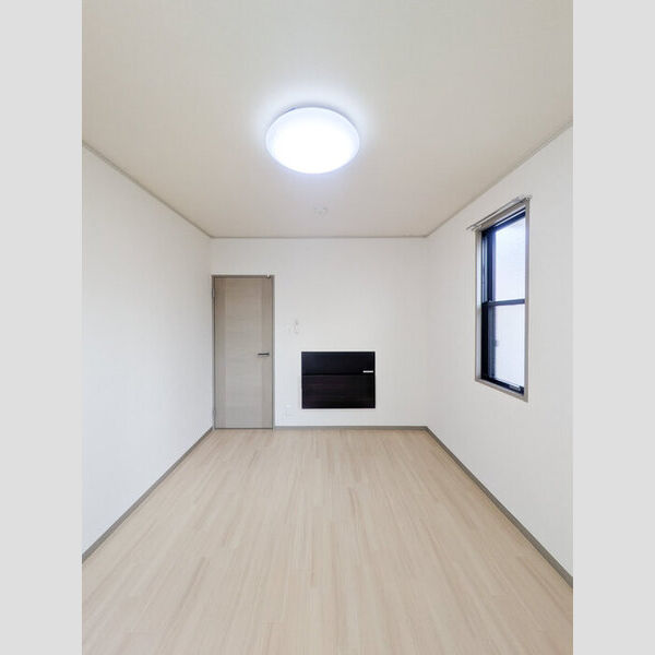 メゾン・アモーレ101号室 洋室