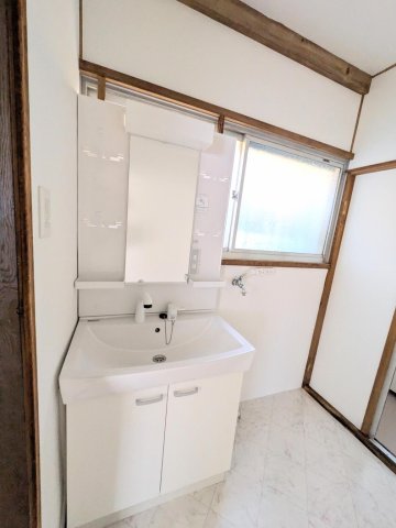 鎌ケ谷大仏戸建 独立洗面台あり