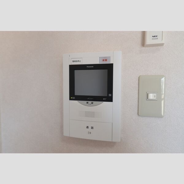 コンフォール小泉404号室 モニター付インターホン