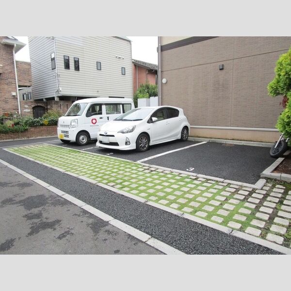 レルミタージュ 駐車場(要空き確認)