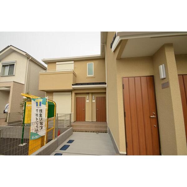 パークス8K202号室 エントランス