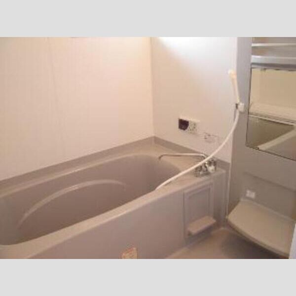 リビングタウン大宮西　A102号室 ☆人気の1坪風呂☆