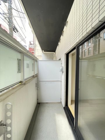 グラントゥルース西日暮里102号室 バルコニー