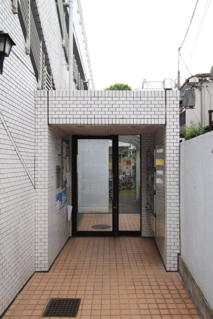 プレール中野3階 エントランス