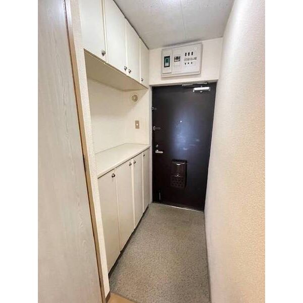 山口ビル0605号室 玄関