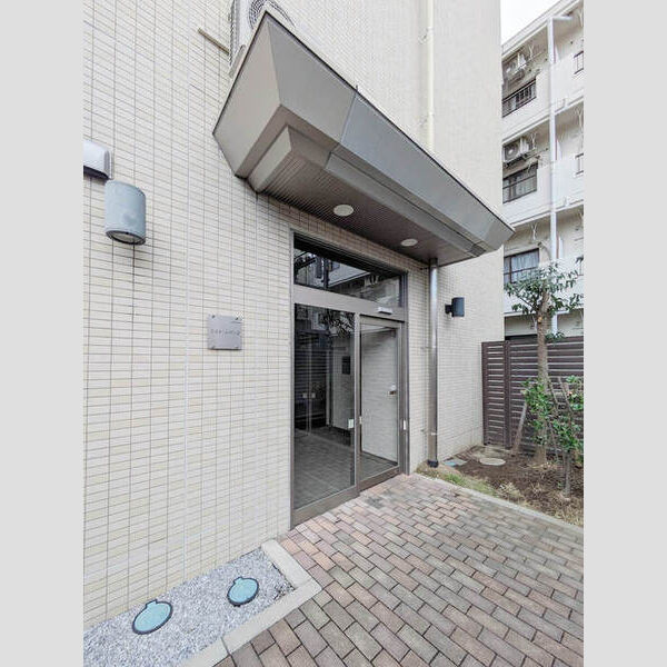 エスト・レザン　Ⅱ エントランス