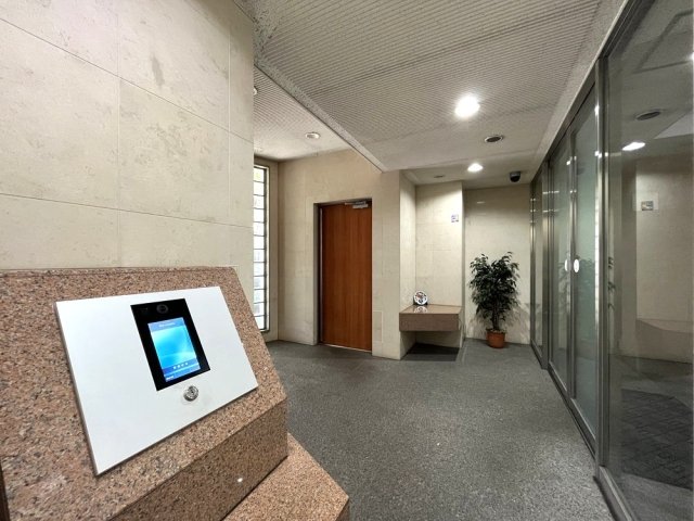 スカイコート原宿3階 エントランス