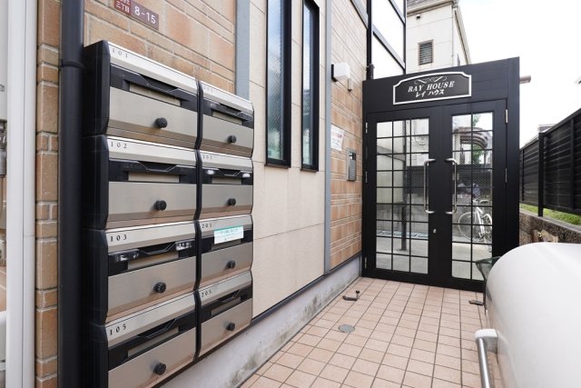 ＲＡＹ　ＨＯＵＳＥ1階 エントランス