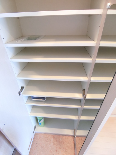 キャピタルノア日野0701号室 玄関