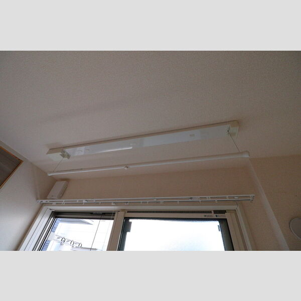 ヴィラ　ウエストⅡ202号室 室内物干し