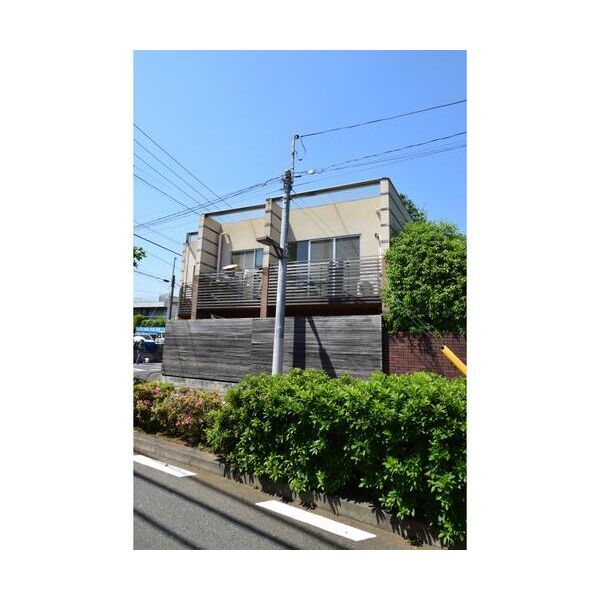 ヒマラヤ杉Apartment 外観