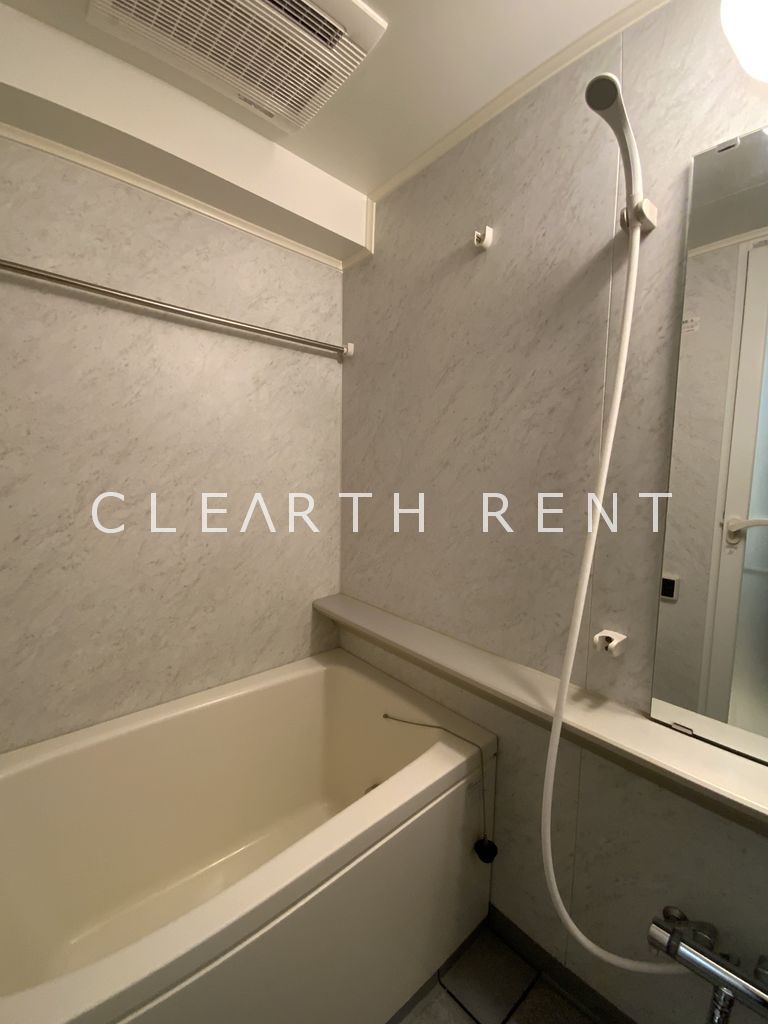 グラーサ西麻布2階 浴室乾燥機付きバスルーム