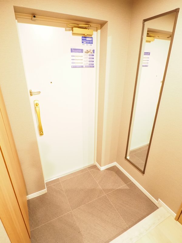 レジディア文京音羽1階 玄関