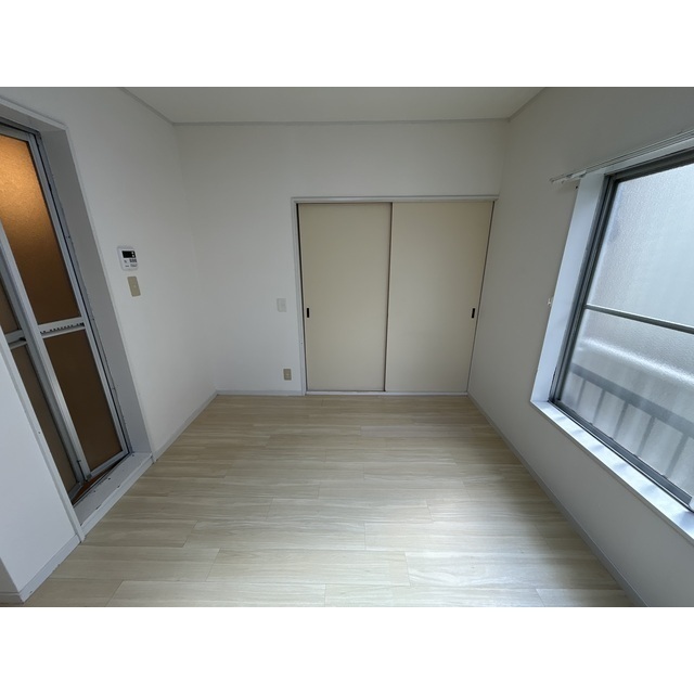 サンシャインハイツカジワラ205号室 内観