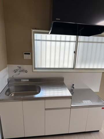 市川戸建 キッチン、レンジフード新設