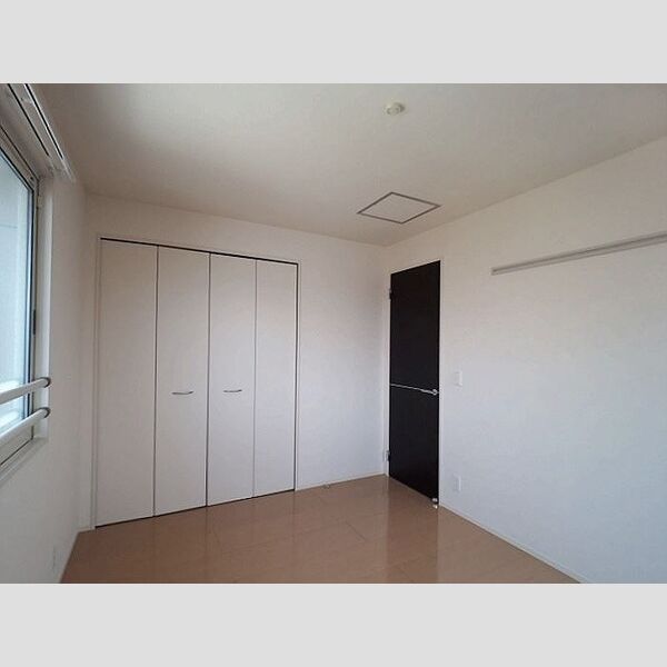 メゾンルミエール203号室 洋室6帖