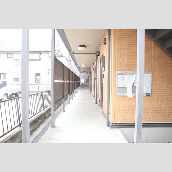 プランドール205号室 外廊下