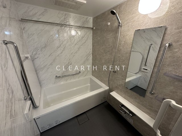 コンシェリア中野弥生町 ＴＨＥ ＲＥＳＩＤＥＮＣＥ1階 浴室乾燥機付きバスルーム